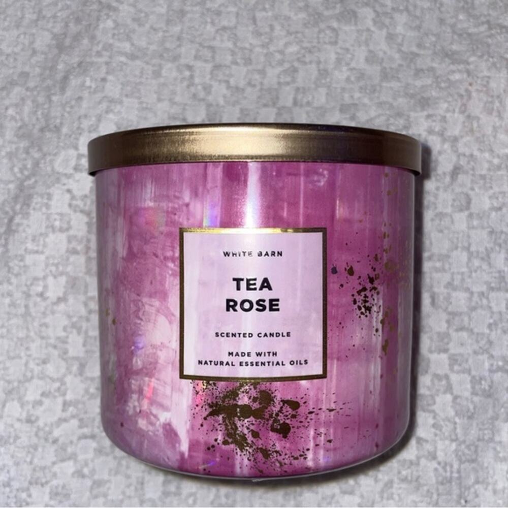 White Barn/ bath and bodywork’s Tea Rose NWT